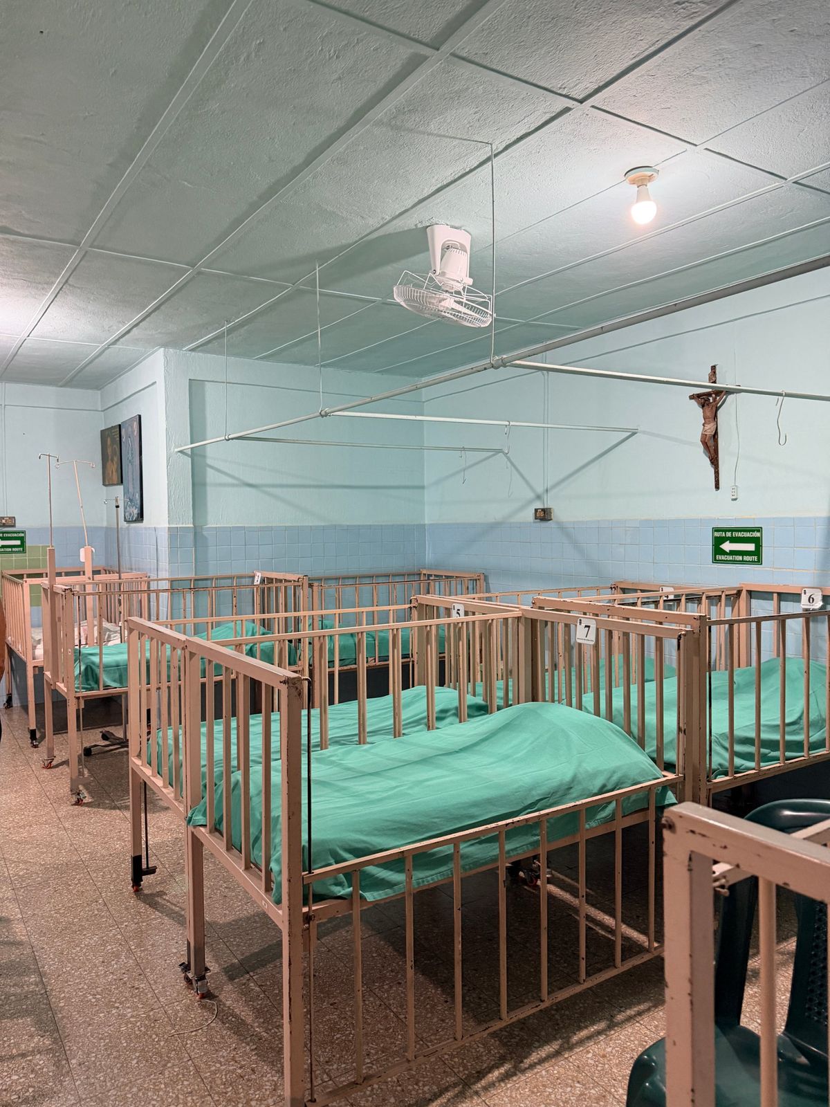 ward-web Inside Hospital de la Familia